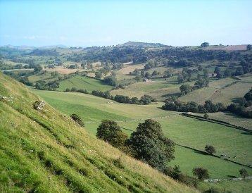 Dove Valley 1 The Dove valley between Crowdecote and Longnor